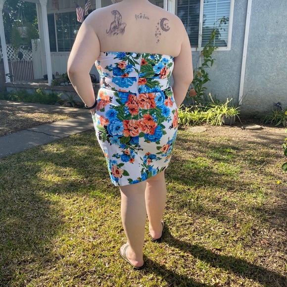 Vintage 2000s Beautiful Torrid Floral Mini Dress - Picture 4 of 12